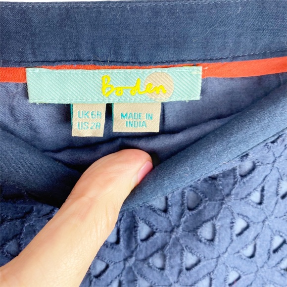 Boden Navy Blue Crochet Eyelet Pencil Skirt Size US 2R - Picture 4 of 5